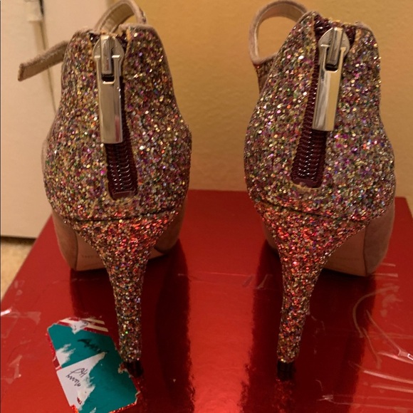 ENZO ANGIOLINI glitter strappy heel booties 4.5" glitter heel and a back zipper - Picture 12 of 14